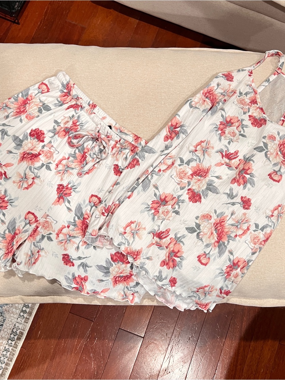 Tahari White Floral Nightwear